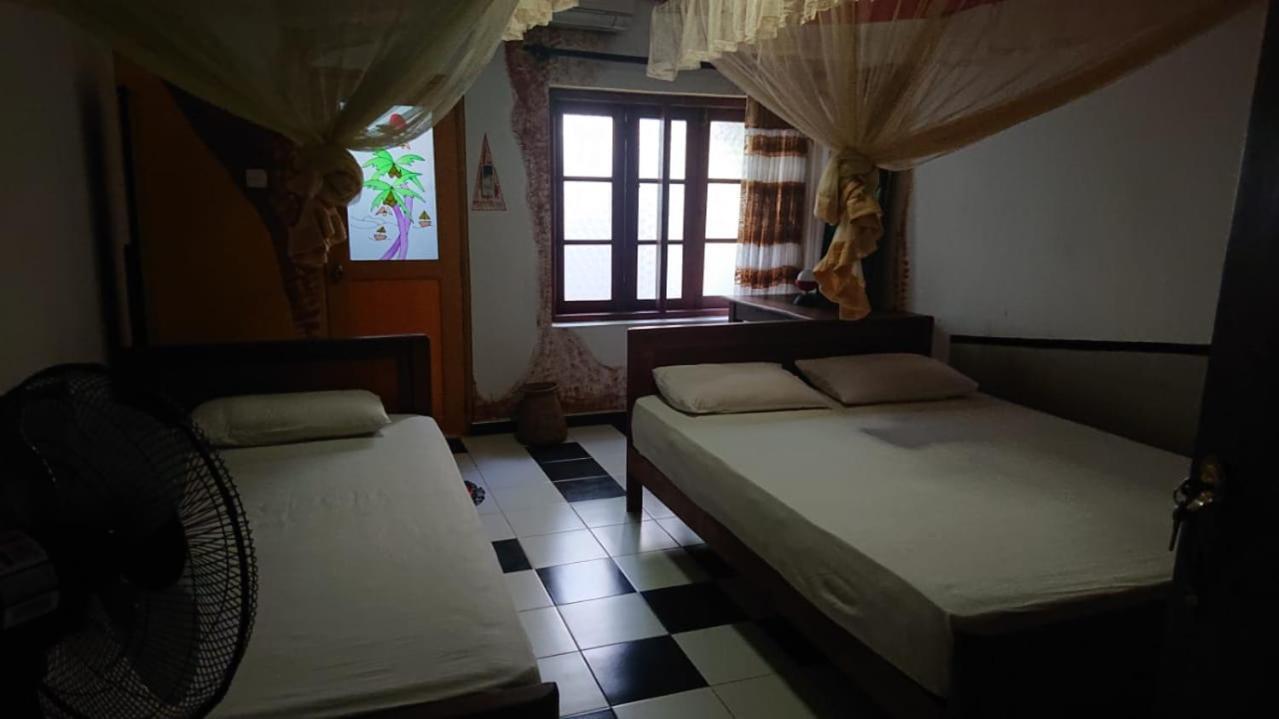 Leopard City Hostel Yala Tissamaharama Eksteriør billede