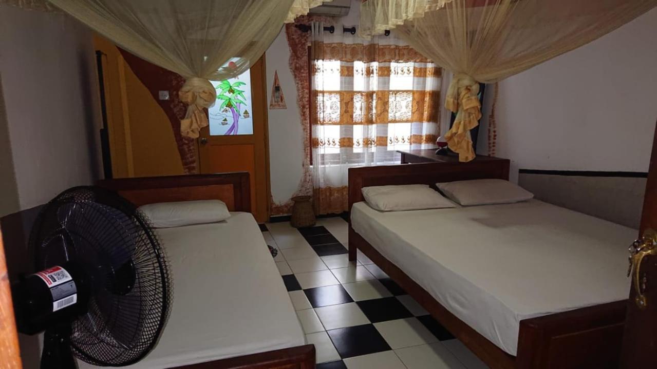 Leopard City Hostel Yala Tissamaharama Eksteriør billede