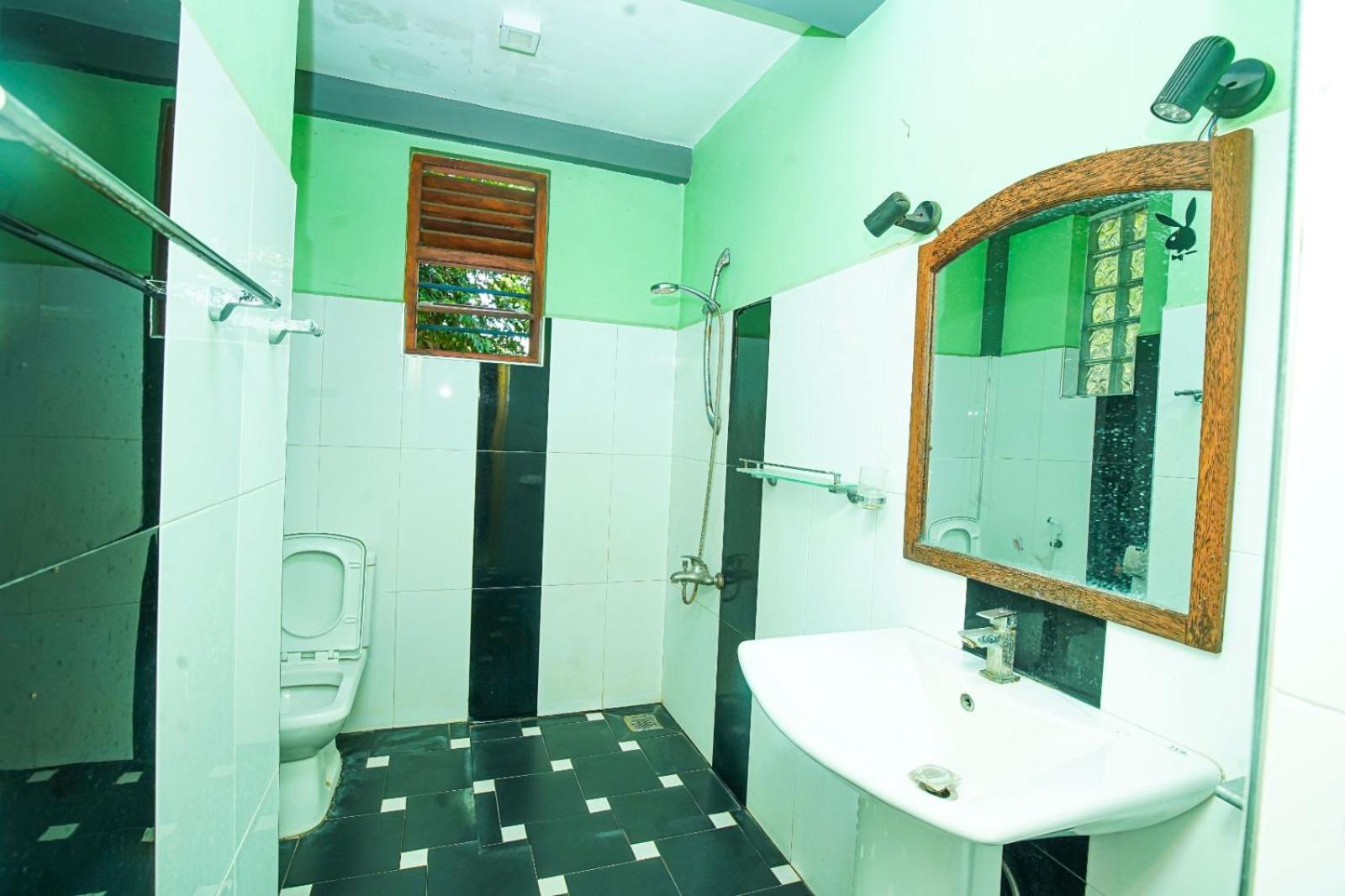 Leopard City Hostel Yala Tissamaharama Eksteriør billede
